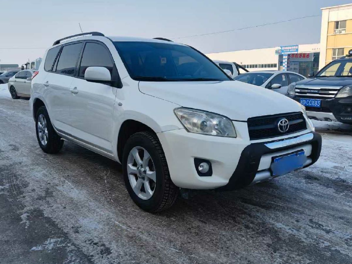 豐田 RAV4  2011款 2.4 至臻導(dǎo)航版圖片