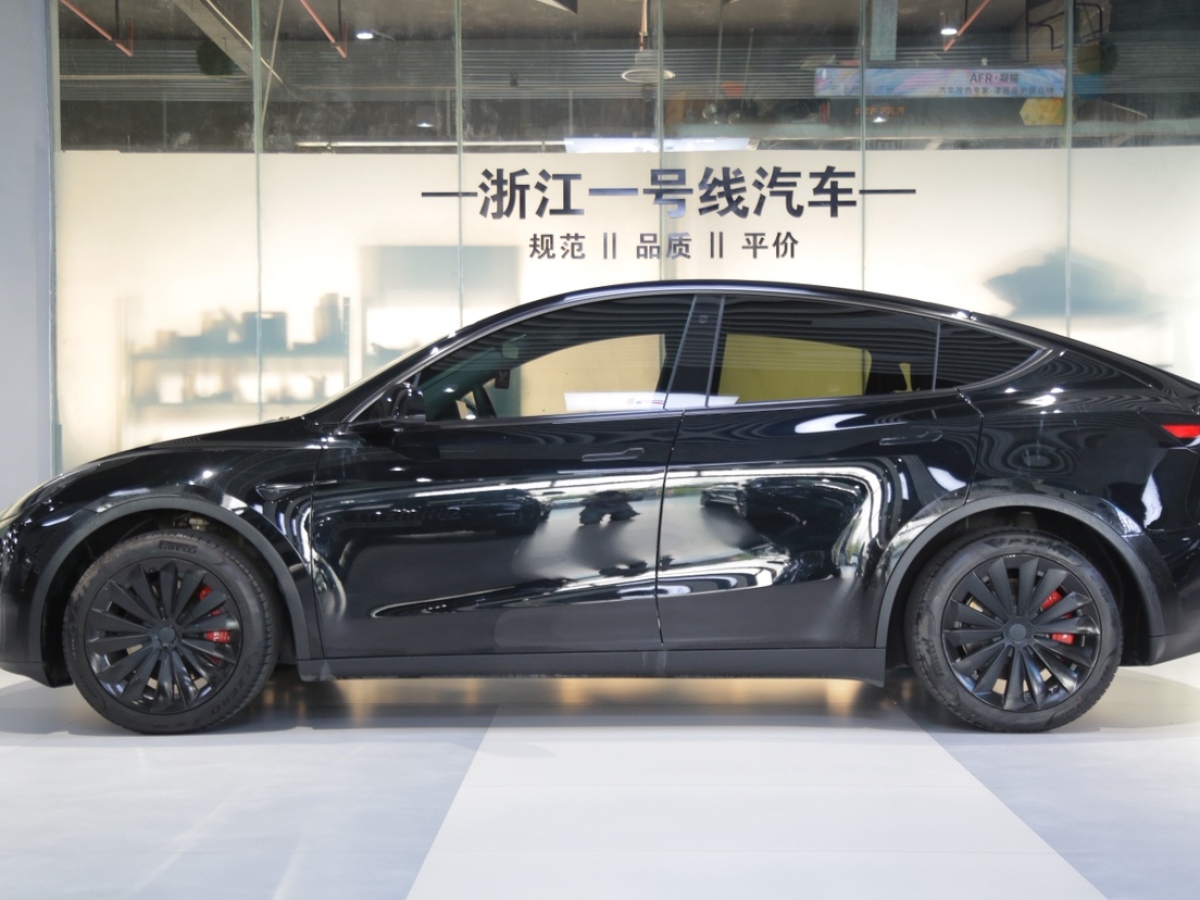 特斯拉 Model Y  2022款 改款 后輪驅(qū)動版圖片