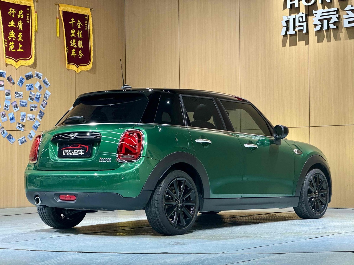 2020年10月MINI MINI  2020款 1.5T COOPER 藝術家 五門版