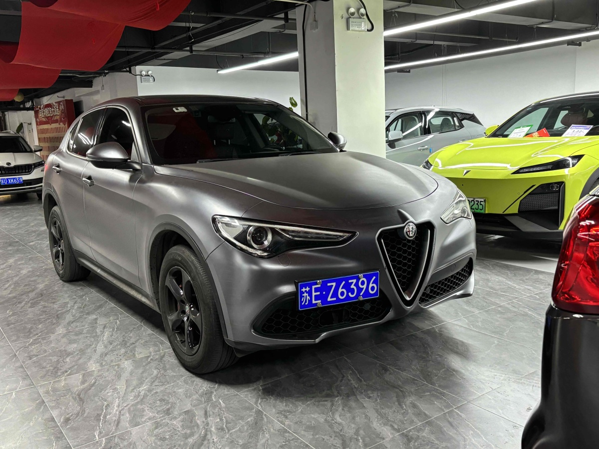 阿爾法·羅密歐 Stelvio  2017款 2.0T 200HP 精英版圖片