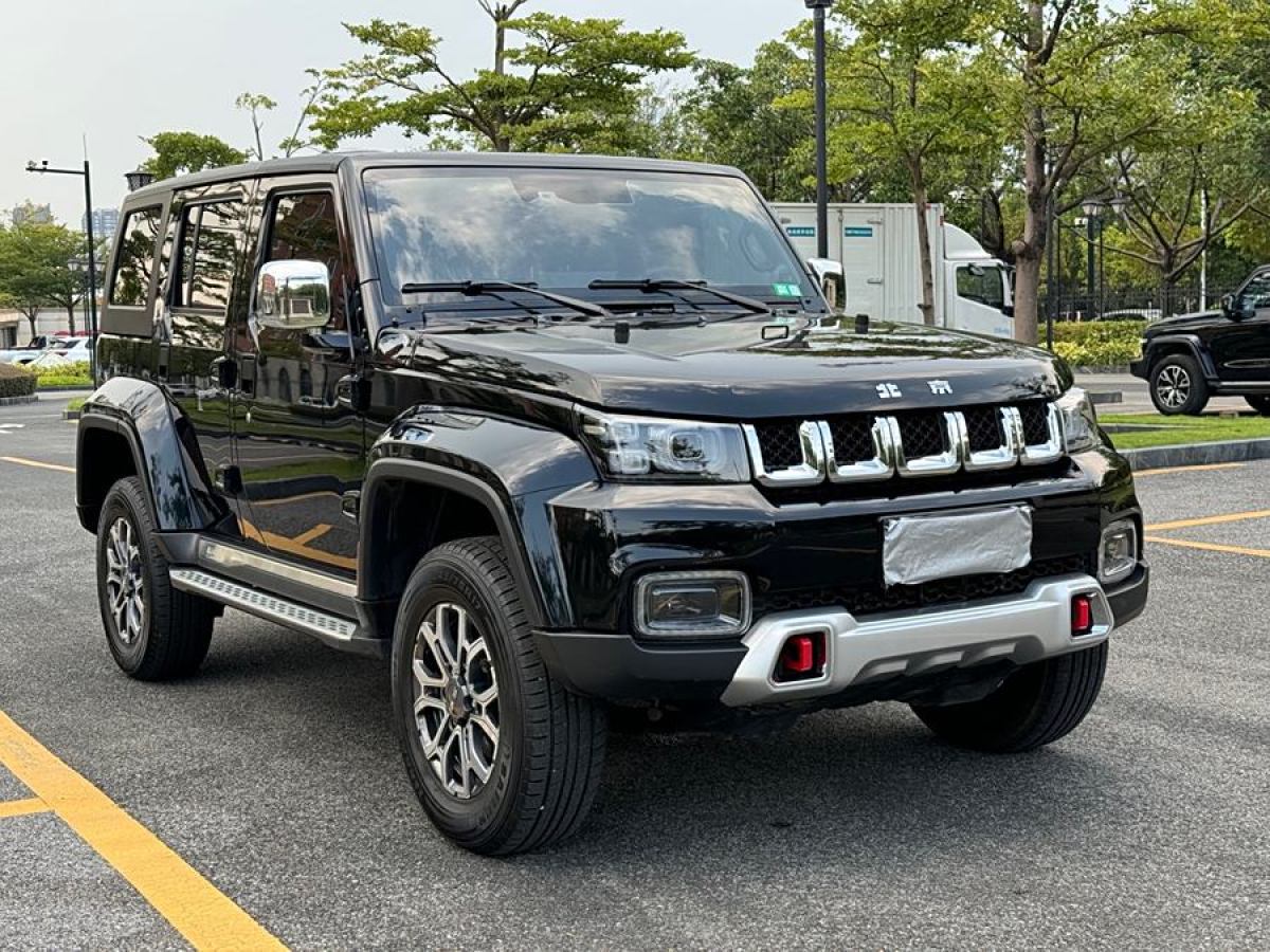 2022年5月北京 BJ40  2020款 2.0T 自動四驅(qū)城市獵人版?zhèn)b客型