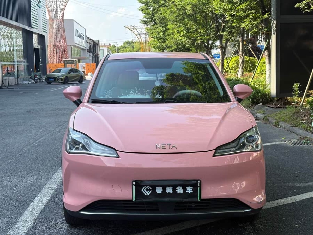 哪吒 哪吒V  2022款 潮 400 Lite 粉色定制款圖片