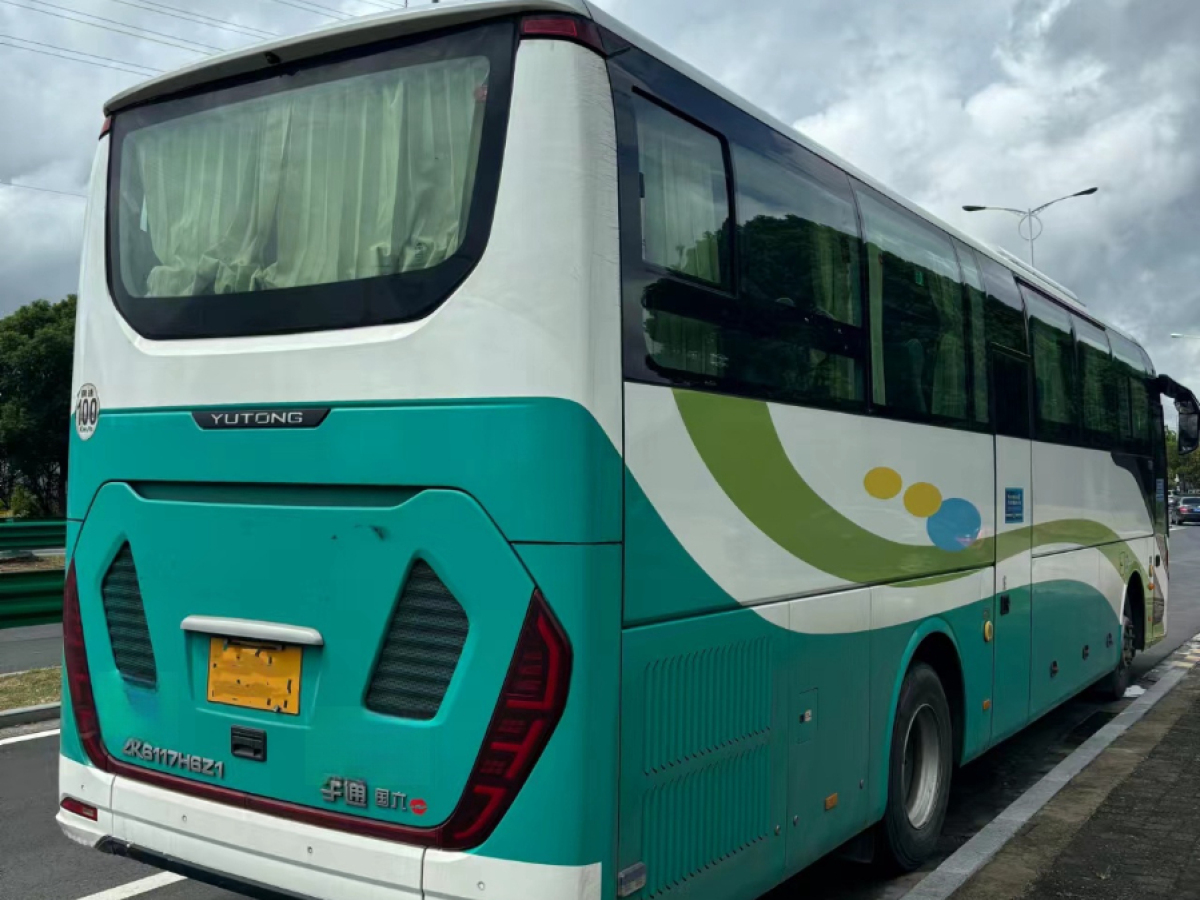 國(guó)六48座宇通6117有暖氣中門營(yíng)運(yùn)車圖片