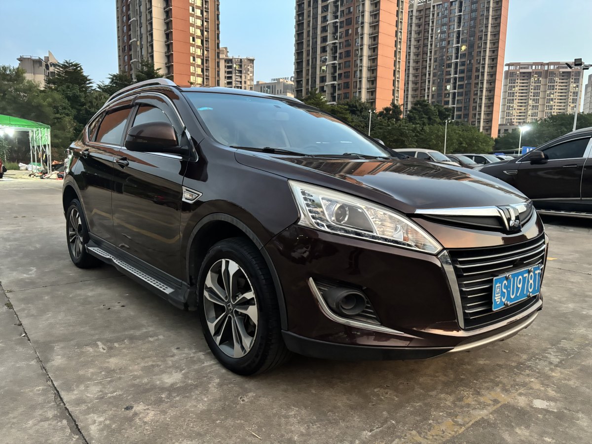 納智捷 優(yōu)6 SUV  2014款 1.8T 魅力型圖片