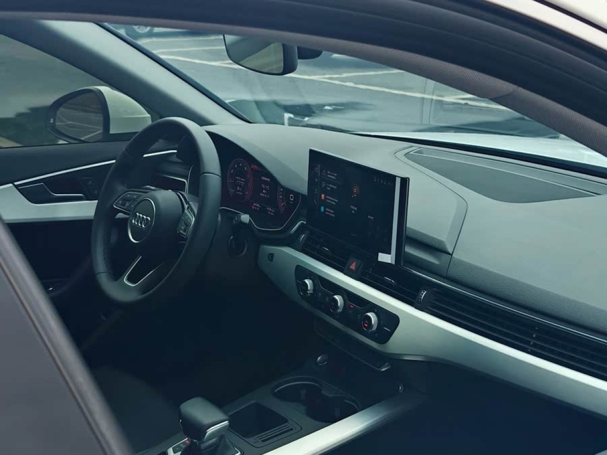 奧迪 奧迪A4L  2022款 35 TFSI 時(shí)尚動(dòng)感型圖片