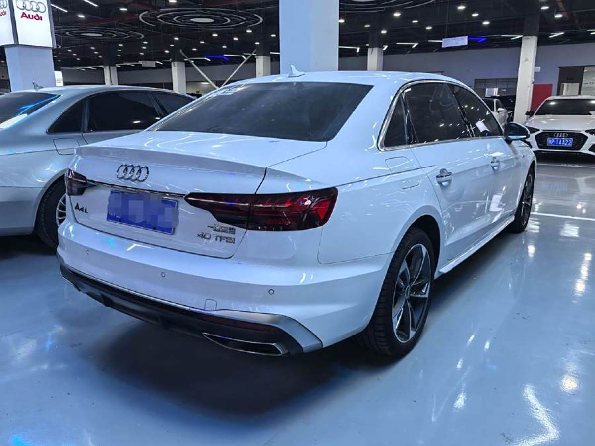 奧迪 奧迪A4L  2022款 40 TFSI 時(shí)尚動(dòng)感型圖片