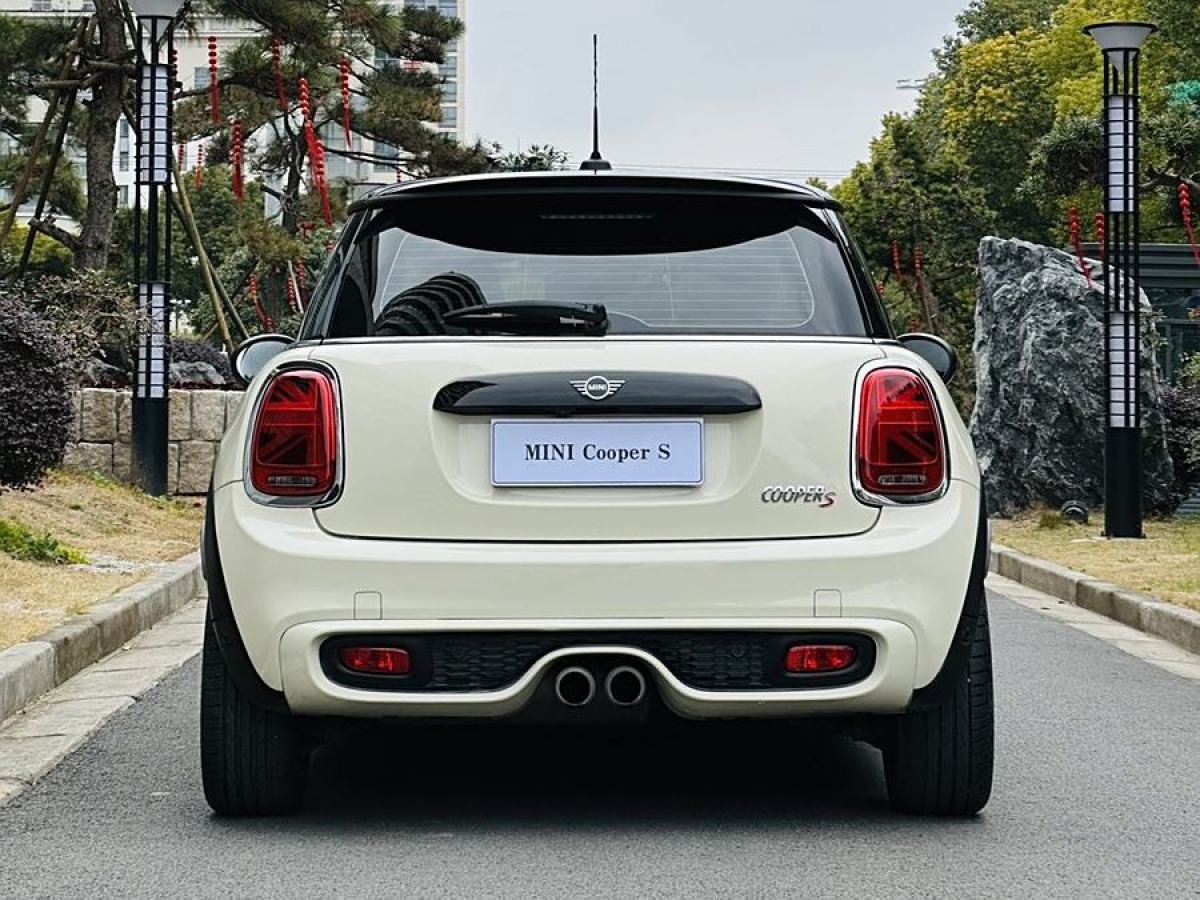 MINI MINI  2019款 2.0T COOPER S 經(jīng)典派圖片