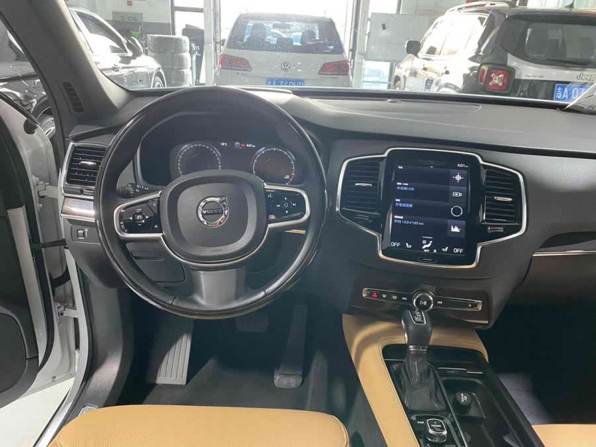 沃爾沃 XC90  2015款 T6 智逸版 7座圖片