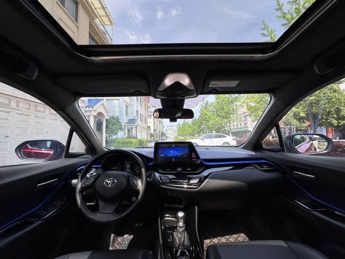 豐田 C-HR  2021款 2.0L 豪華版圖片