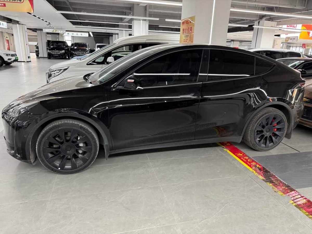 特斯拉 Model Y  2022款 改款 后輪驅(qū)動(dòng)版圖片