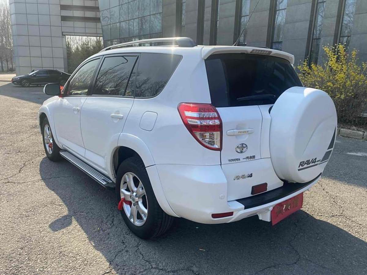 豐田 RAV4榮放  2012款 炫裝版 2.4L 自動(dòng)四驅(qū)豪華圖片