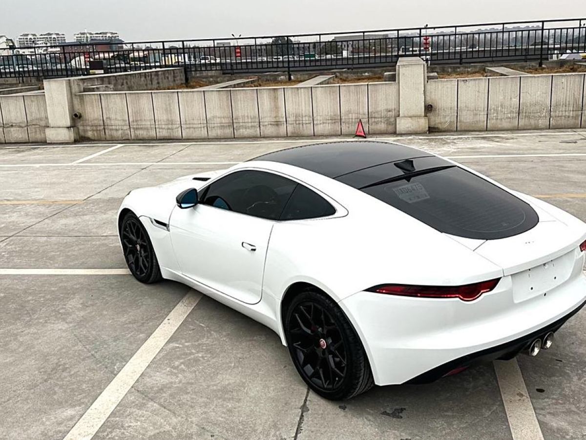 捷豹 F-TYPE  2016款 3.0T 硬頂版圖片