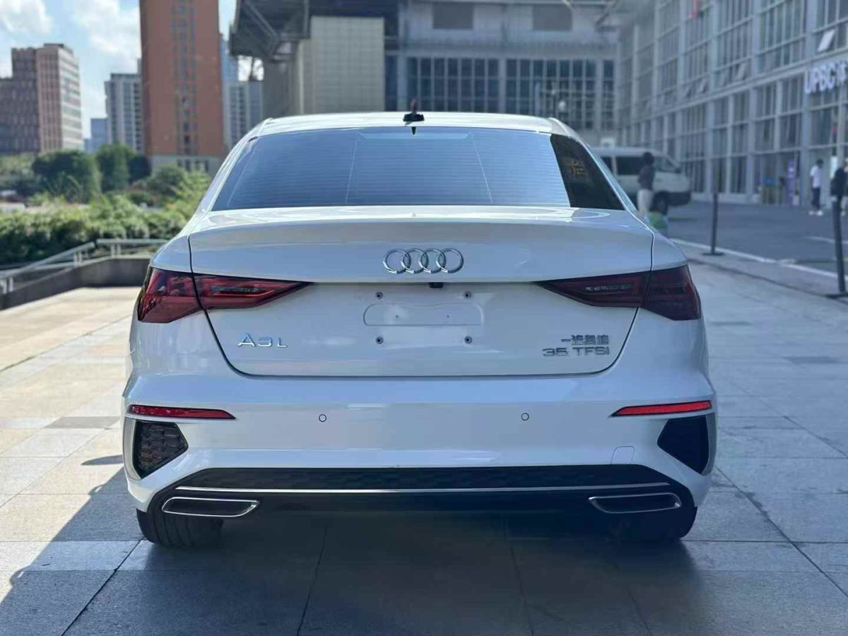 奧迪 奧迪A3  2024款 A3L Limousine 35 TFSI 時(shí)尚致雅型圖片