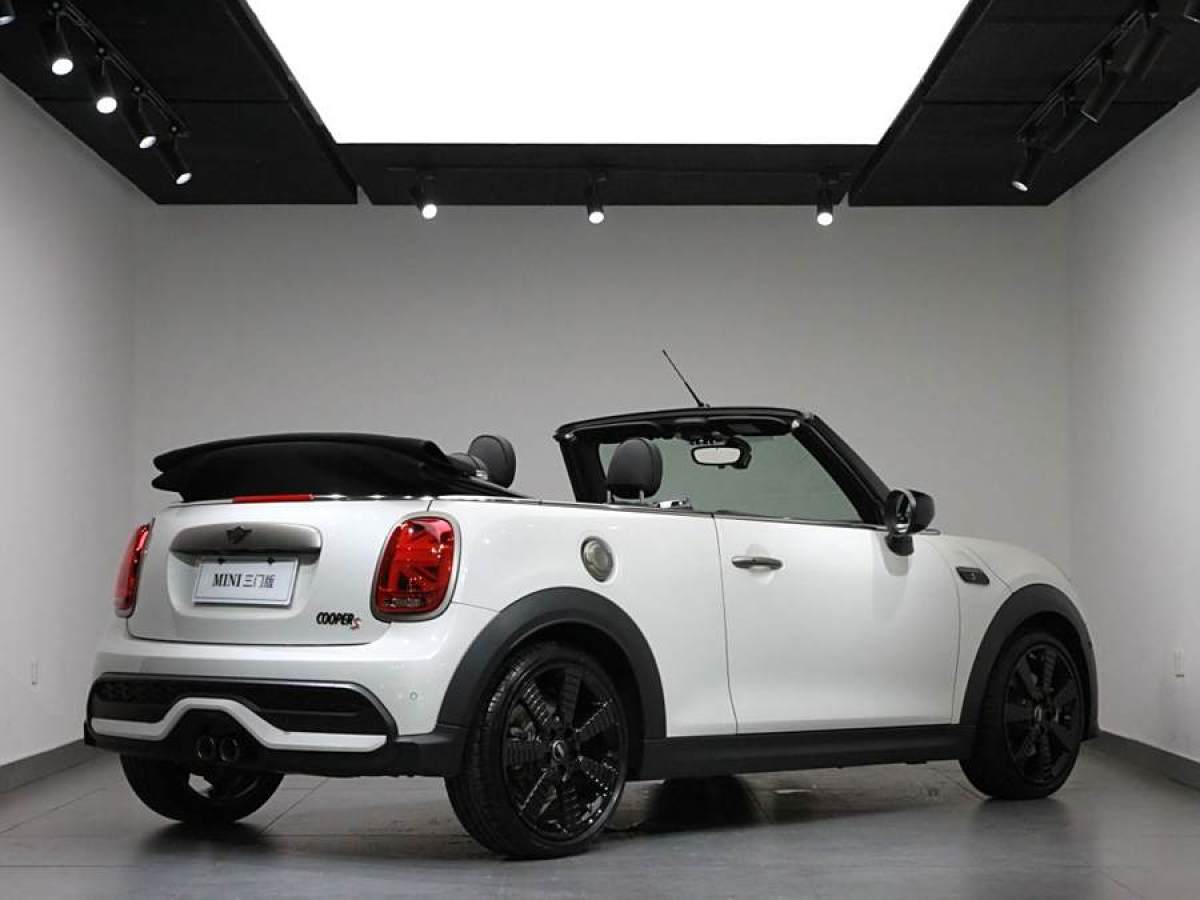 MINI MINI  2023款 2.0T COOPER S CABRIO 國(guó)王十字特別版圖片