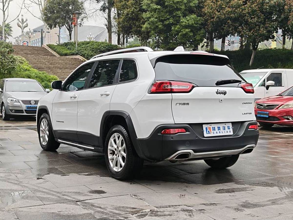 Jeep 自由光  2017款 2.4L 領(lǐng)先版圖片