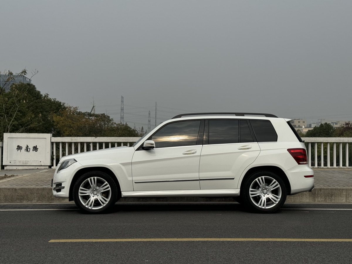 奔馳 奔馳GLK級(jí)  2013款 GLK 300 4MATIC 動(dòng)感型圖片