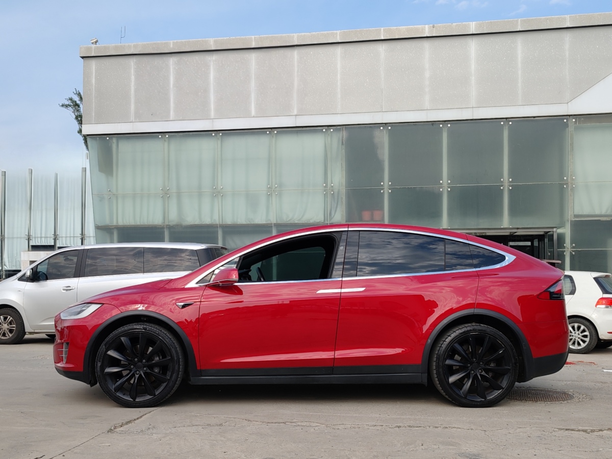 特斯拉 Model X  2016款 Model X 75D圖片