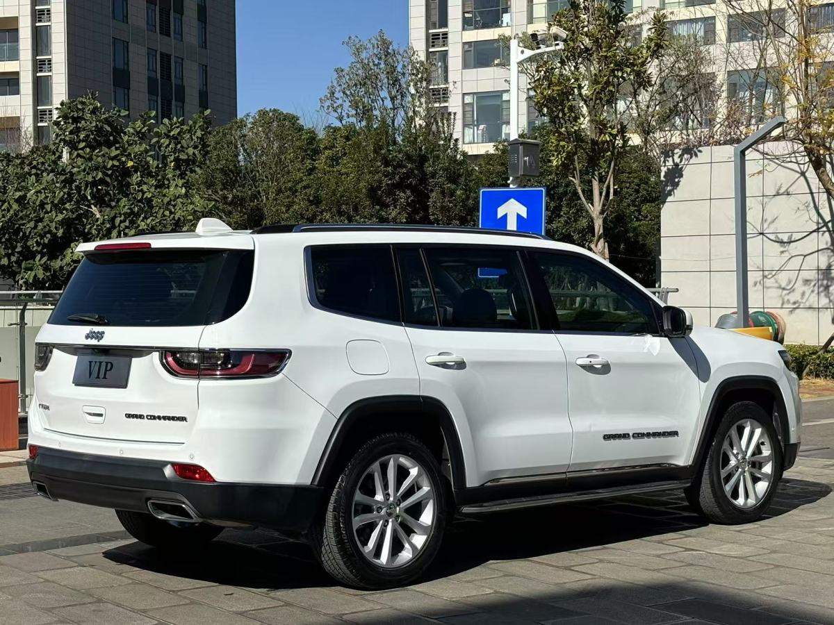 Jeep 大指揮官  2020款 2.0T 兩驅(qū)精英版圖片