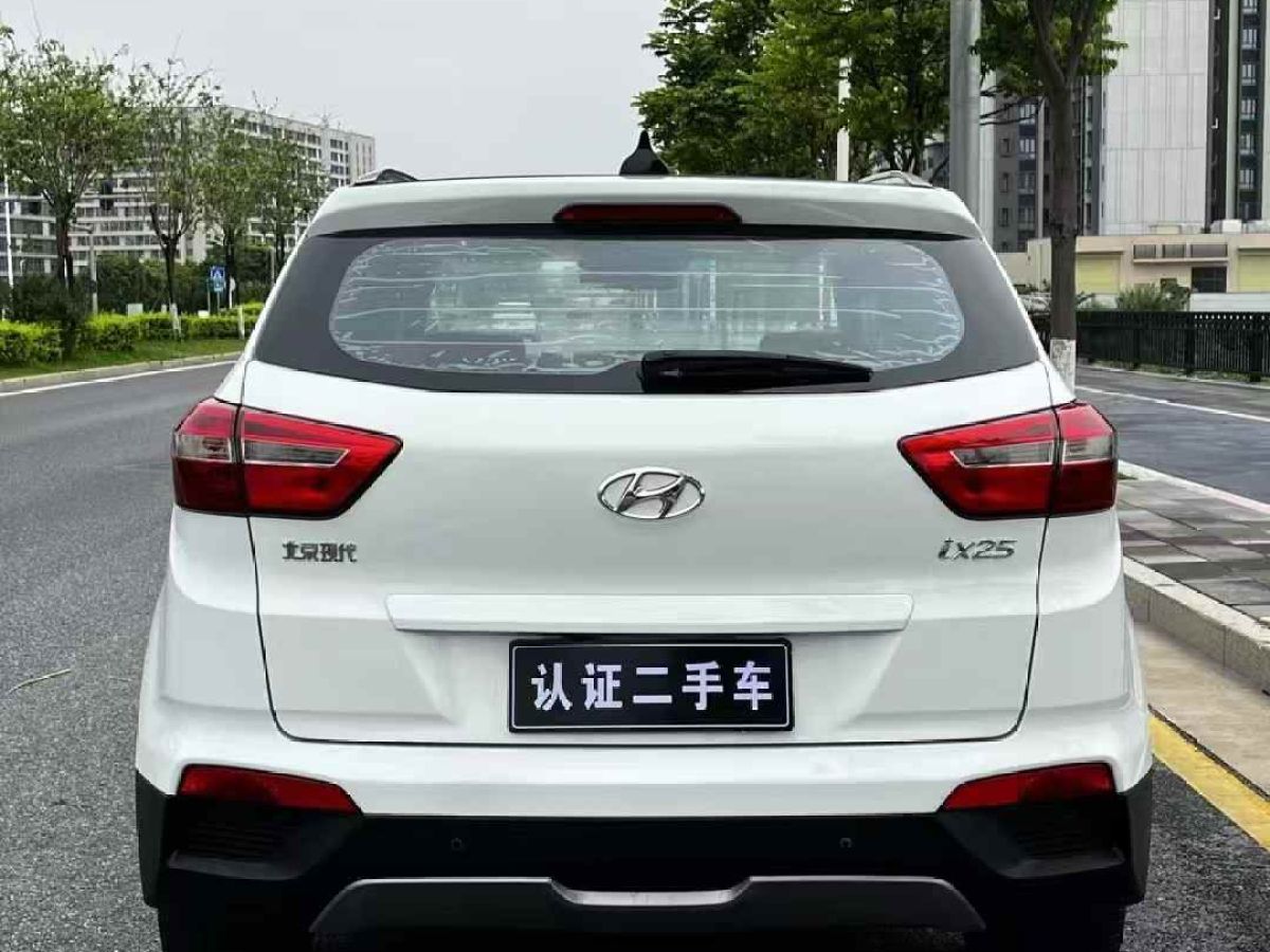 現(xiàn)代 ix25  2015款 1.6L 自動兩驅(qū)智能型GLS圖片