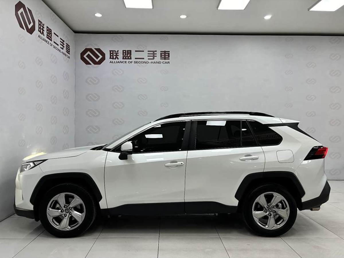 豐田 RAV4榮放  2021款 2.0L CVT四驅(qū)風(fēng)尚PLUS版圖片