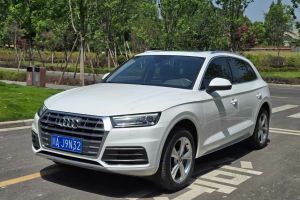 奧迪Q3 奧迪  35 TFSI 時(shí)尚動(dòng)感型