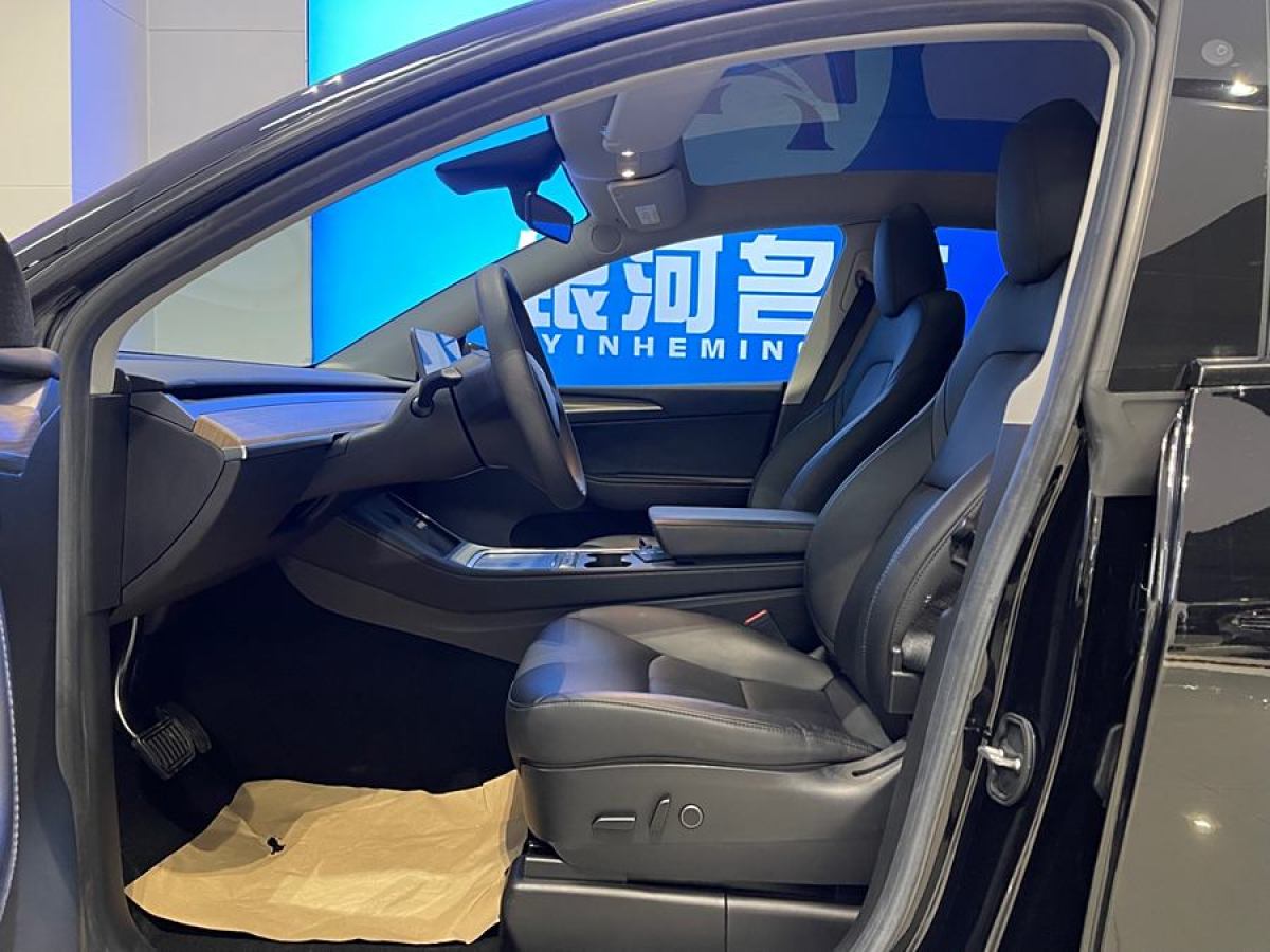 特斯拉 Model 3  2022款 后輪驅(qū)動版圖片