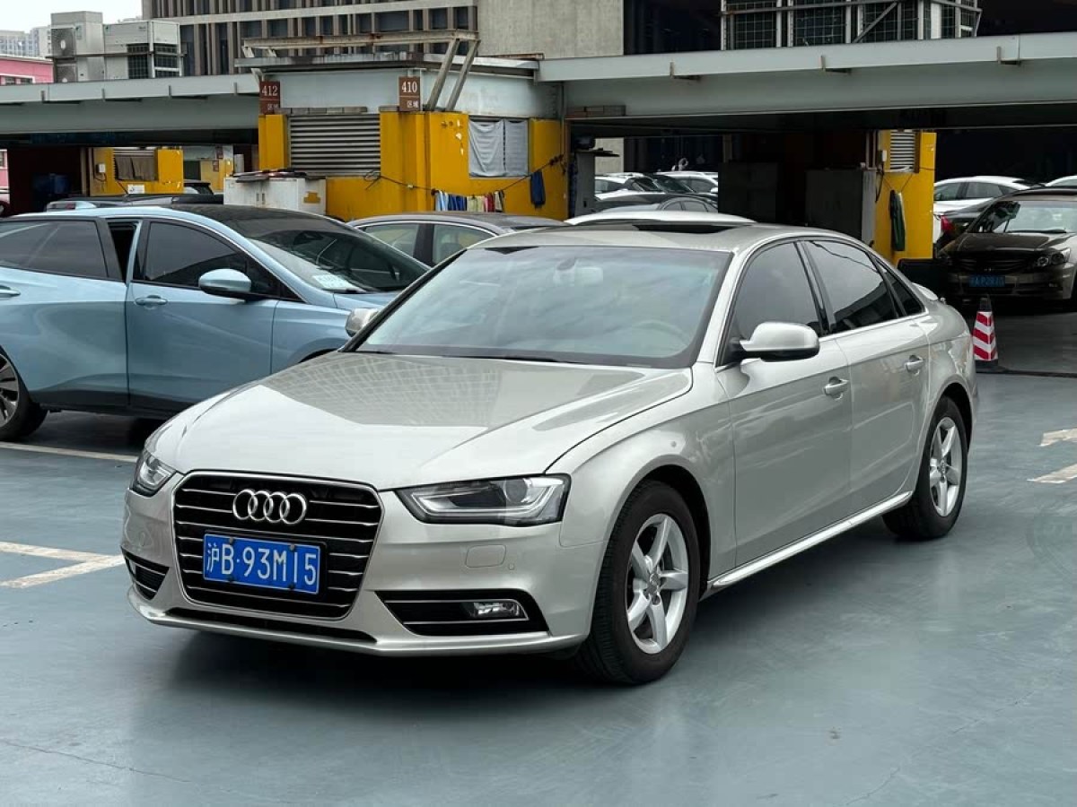 奧迪 奧迪A4L  2015款 35 TFSI 自動(dòng)標(biāo)準(zhǔn)型圖片