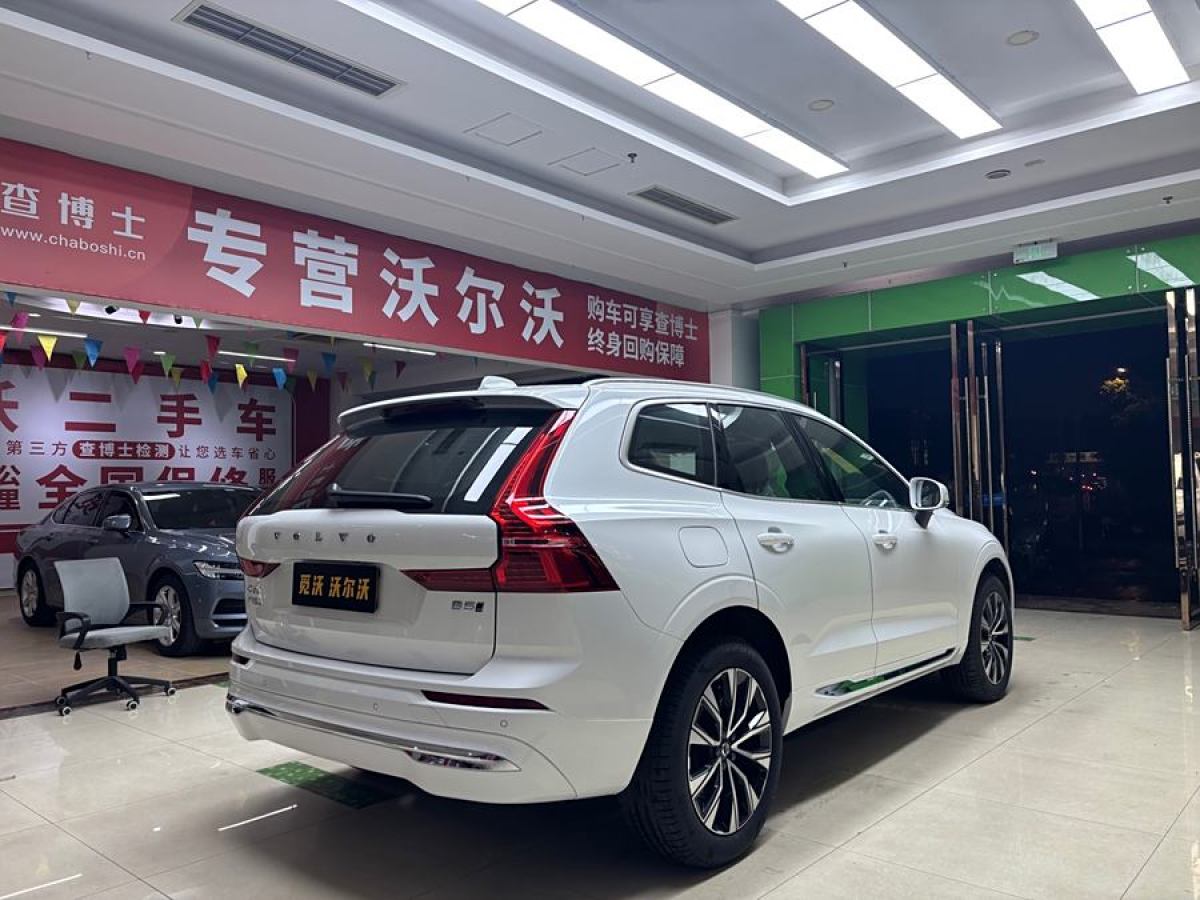 沃爾沃 XC60  2025款 B5 四驅(qū)智遠(yuǎn)豪華版圖片