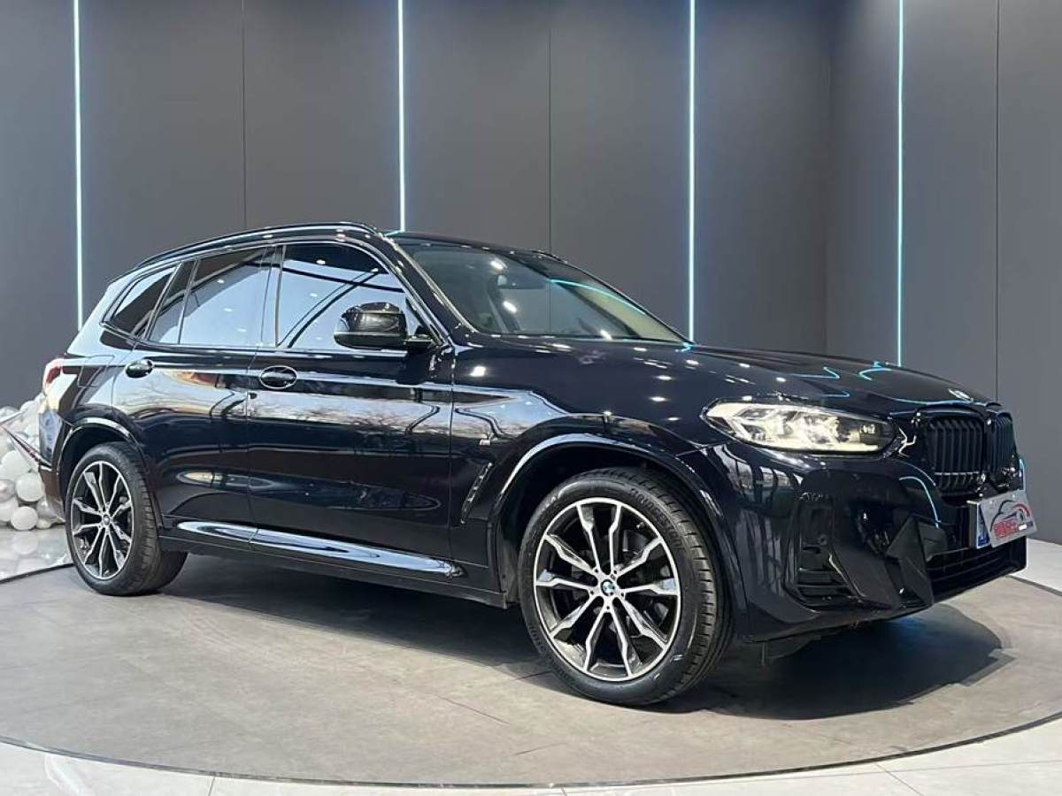 寶馬 寶馬X3  2022款 xDrive30i 領(lǐng)先型 M曜夜套裝圖片