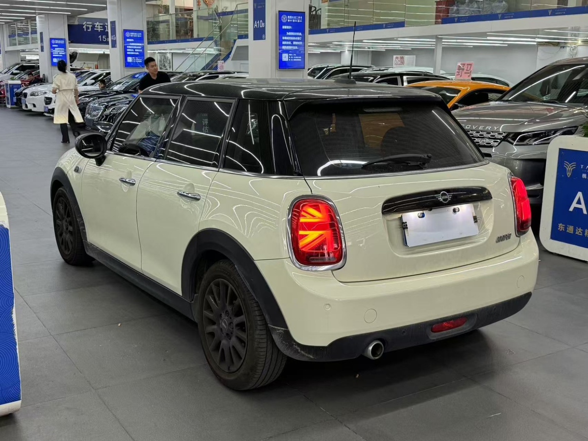 MINI MINI  2020款 1.5T COOPER 經典派 五門絕色版圖片