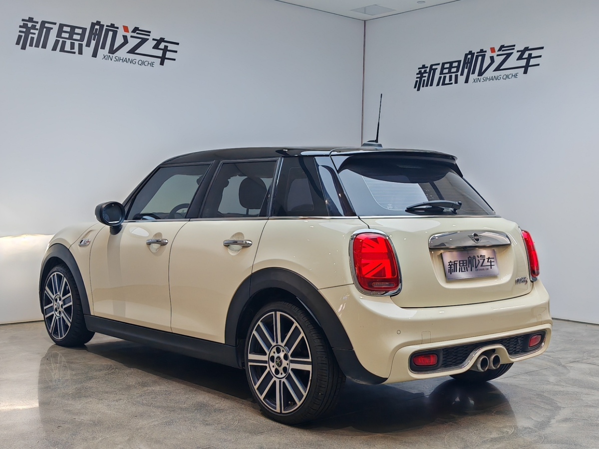 MINI MINI  2021款 2.0T COOPER S 藝術(shù)家 五門版圖片