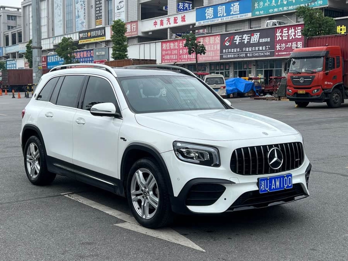 奔馳 奔馳GLB  2020款 改款 GLB 200 動(dòng)感型圖片
