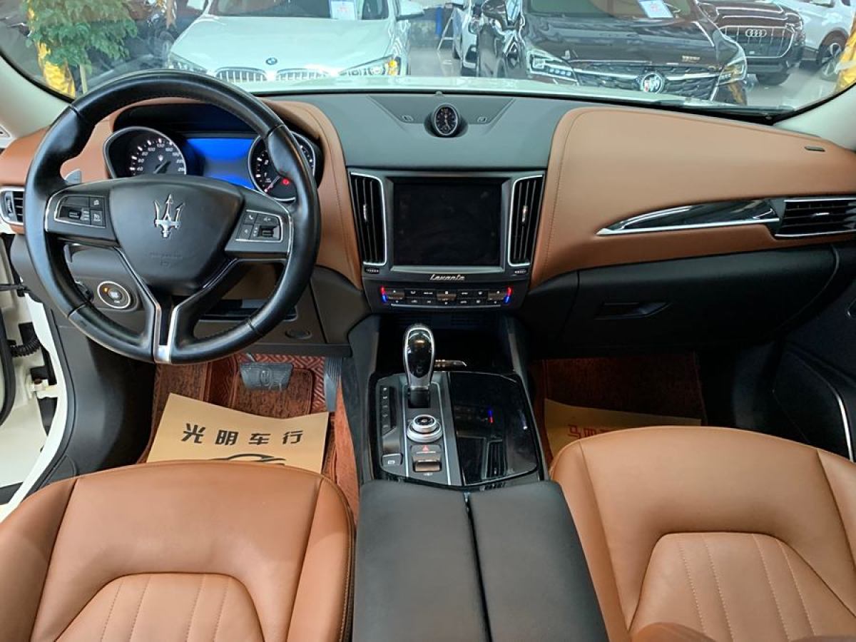 2019年3月瑪莎拉蒂 Levante  2019款 3.0T 350Hp 標(biāo)準(zhǔn)版 國(guó)VI