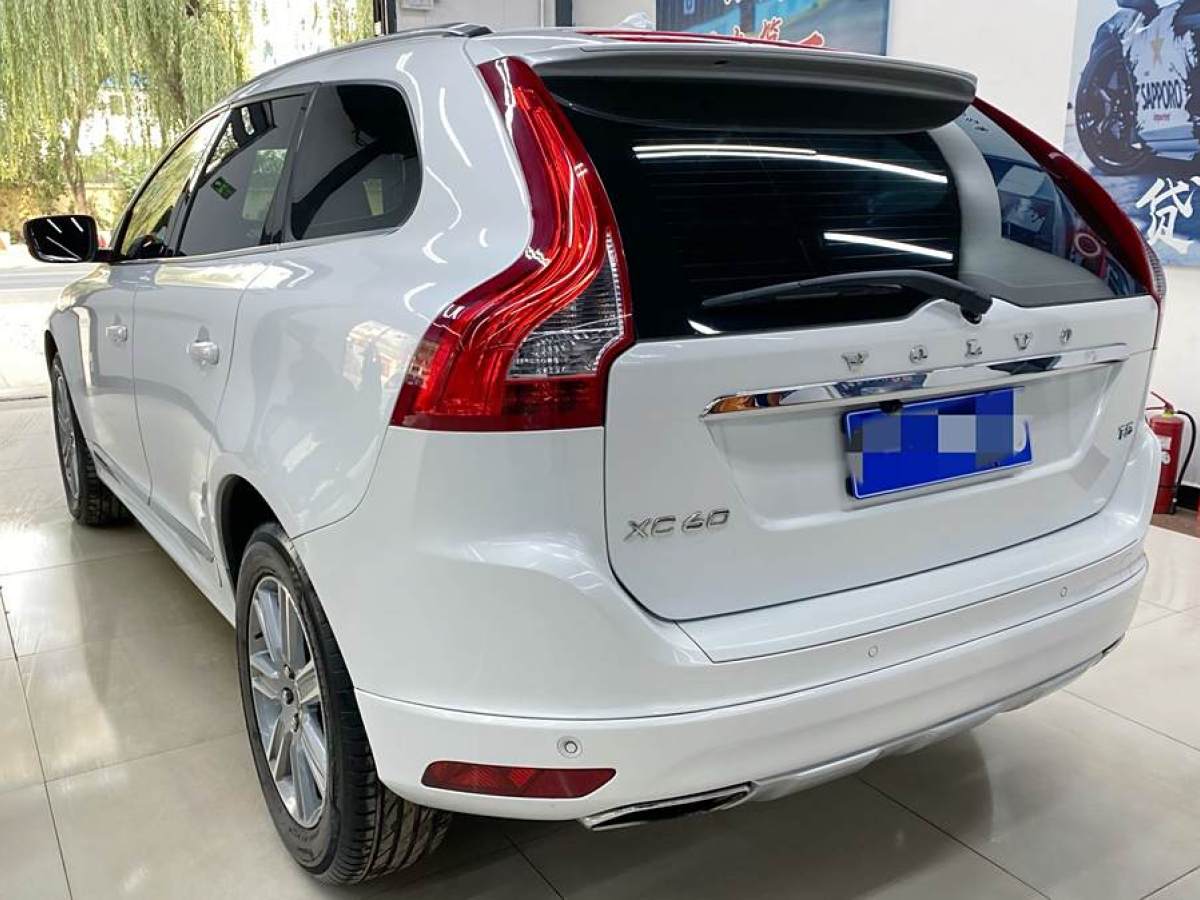 沃爾沃 XC60  2016款 T5 智進(jìn)版圖片