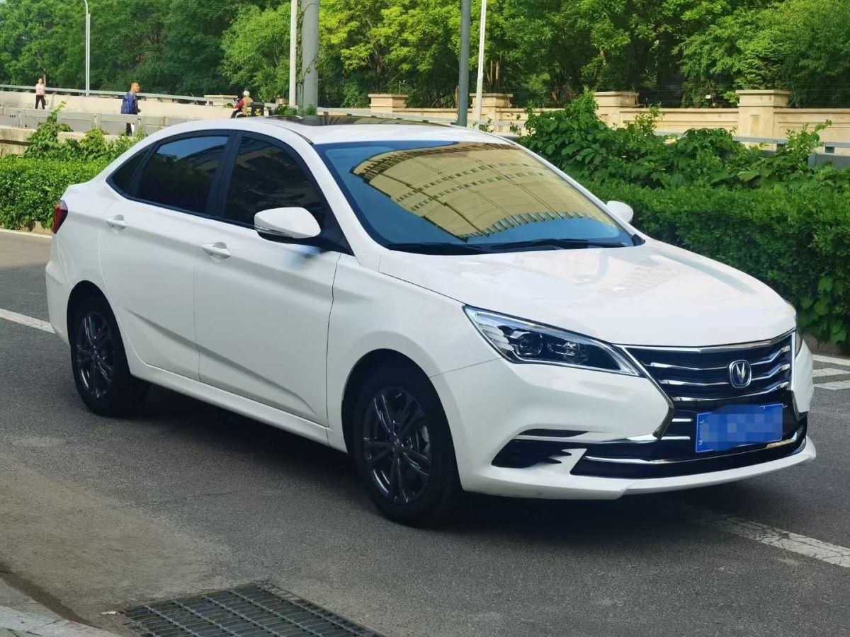 長(zhǎng)安 逸動(dòng)  2020款 PLUS 1.6L GDI 手動(dòng)精英型圖片
