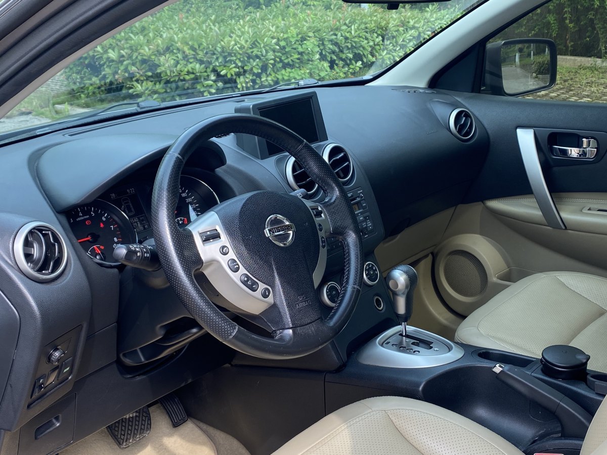 日產(chǎn) 逍客  2012款 2.0XV 雷 CVT 2WD圖片