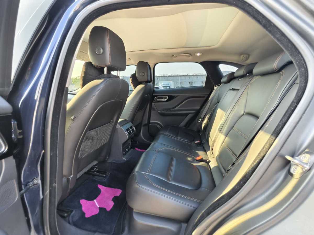 捷豹 F-PACE  2016款 2.0T 兩驅(qū)都市尊享版圖片