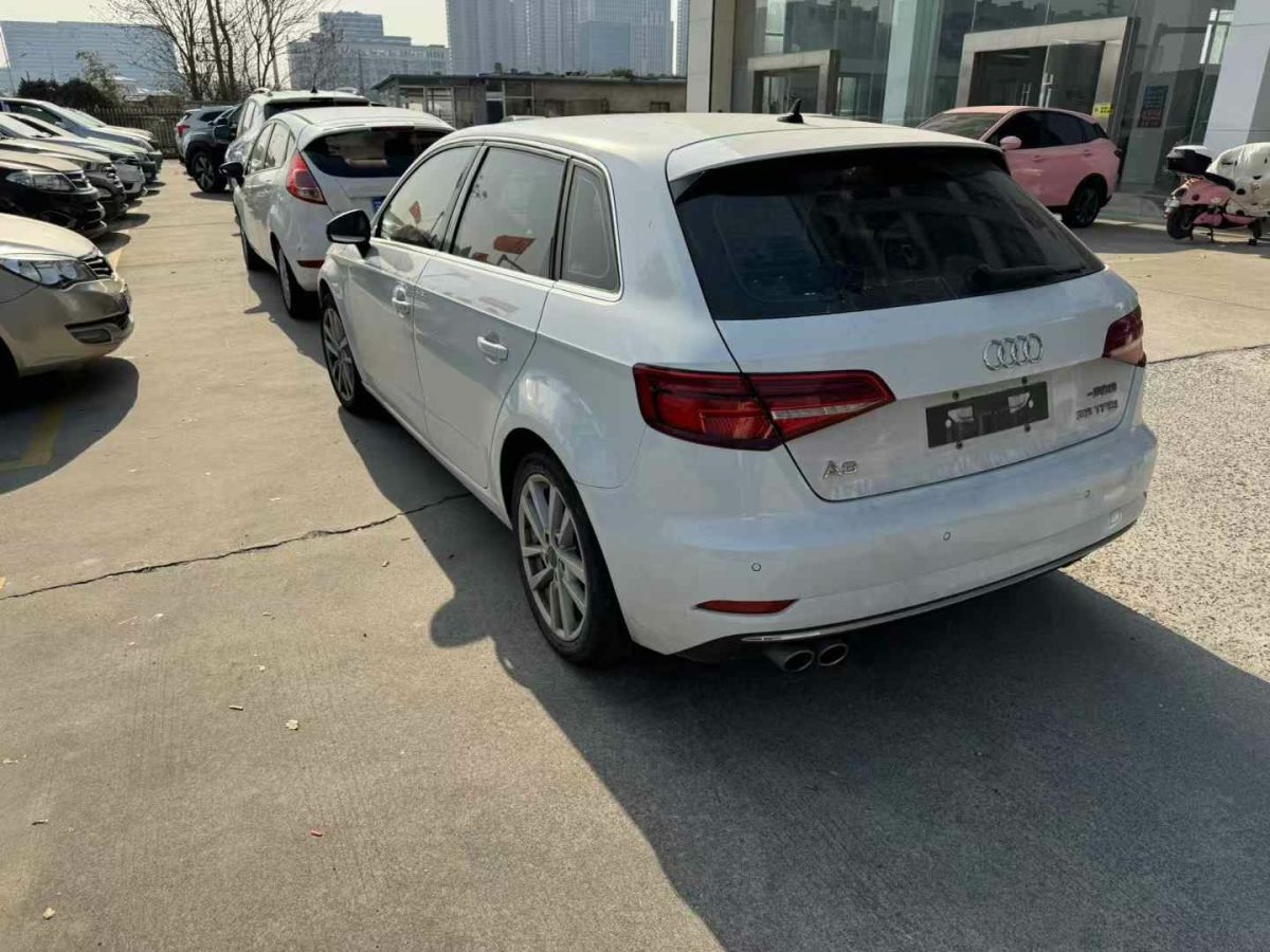 奧迪 奧迪A3  2019款 A3 35TFSI Limousine時(shí)尚型圖片