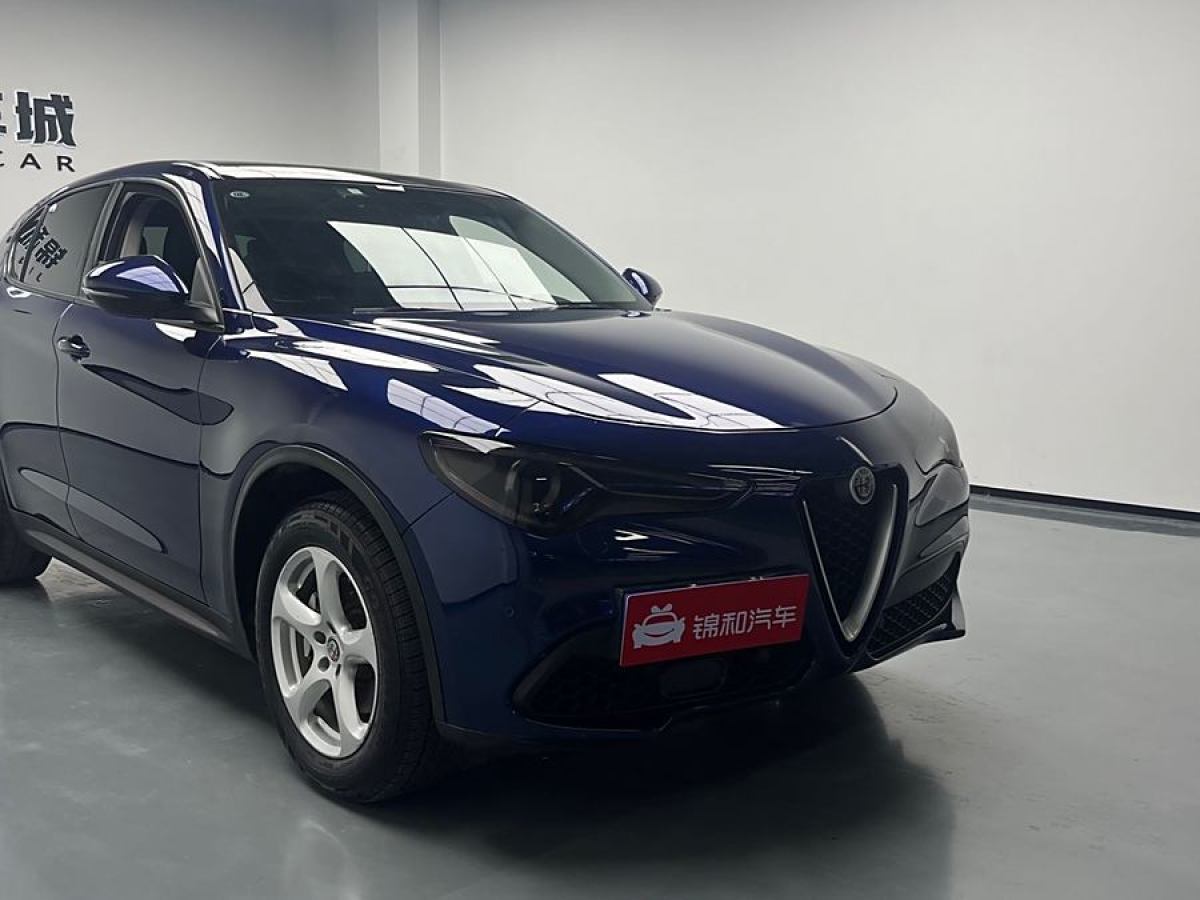 2019年7月阿爾法·羅密歐 Stelvio  2017款 2.0T 200HP 豪華版