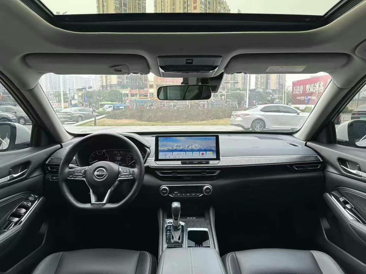 日產(chǎn) 天籟  2024款 2.0L SV 黑金版圖片