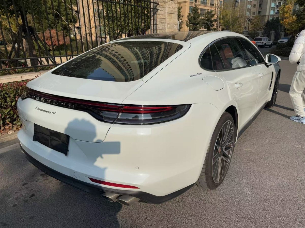 2023年8月保時(shí)捷 Panamera  2023款 Panamera 4 行政加長(zhǎng)版 2.9T