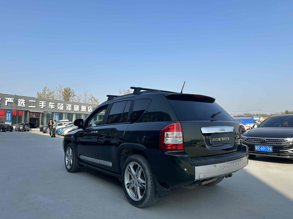 Jeep 指南者  2010款 2.4L 四驅(qū)世界杯特別版圖片