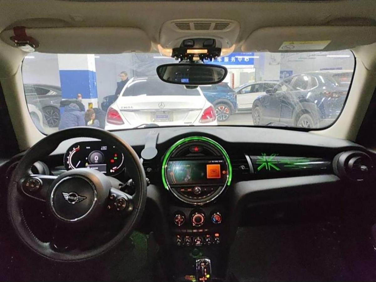 MINI MINI  2021款 1.5T COOPER 經(jīng)典派 五門版圖片