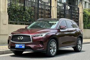 QX50 英菲尼迪 2.0T 兩驅WAVE版