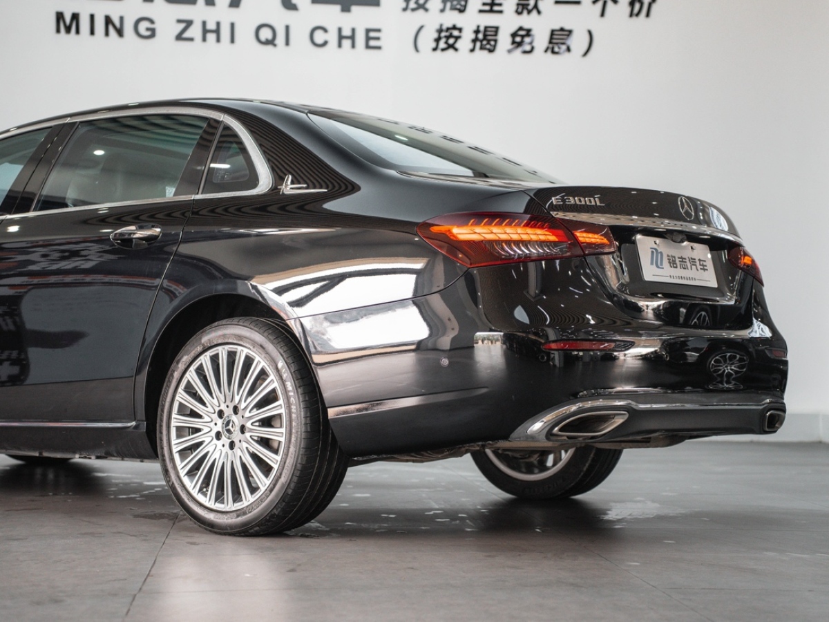 奔馳 奔馳E級(jí)  2021款 E 300 L 時(shí)尚型圖片
