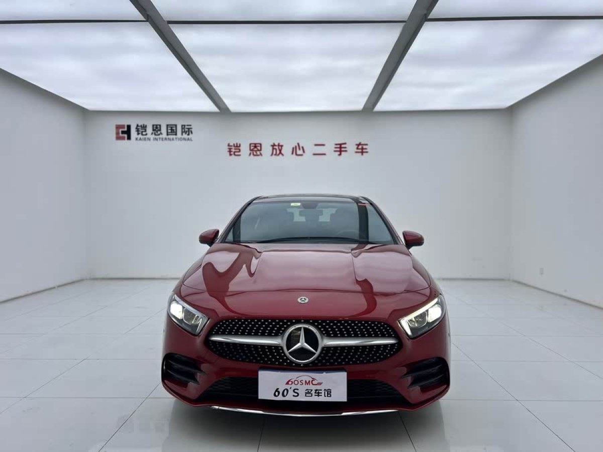 奔馳 奔馳A級  2020款 改款 A 200 L 運動轎車動感型圖片