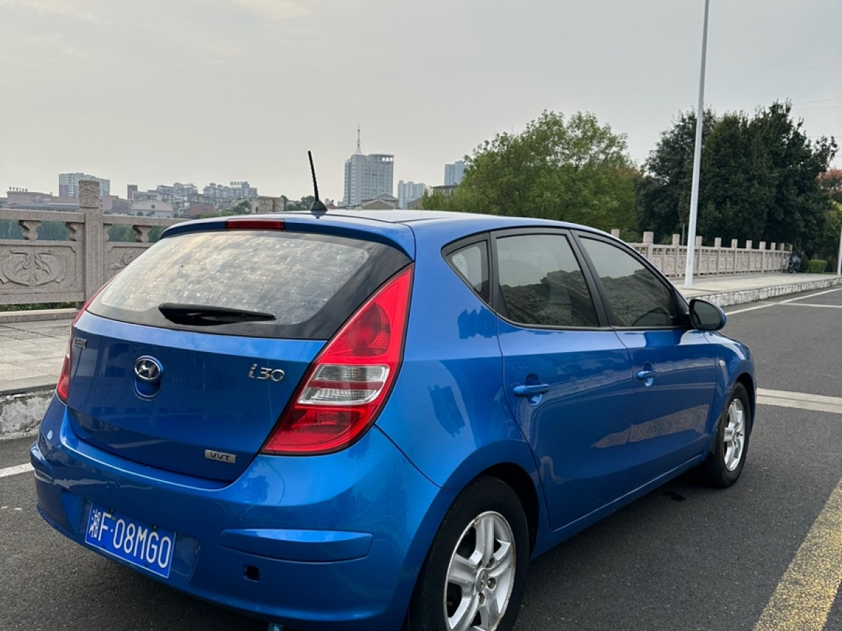 現(xiàn)代 i30  2009款 1.6L 自動舒享型圖片