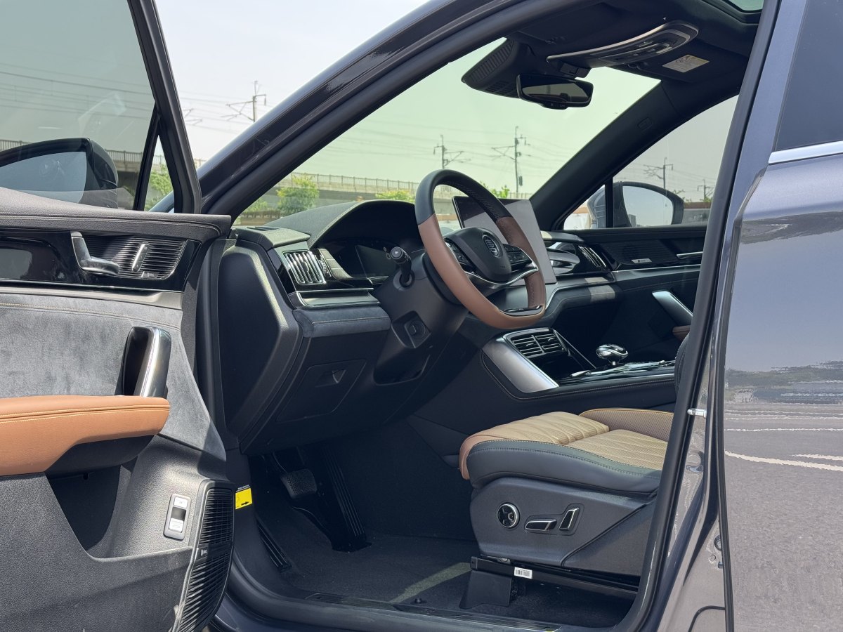 比亞迪 唐新能源  2021款 EV 四驅(qū)高性能版創(chuàng)世旗艦型圖片