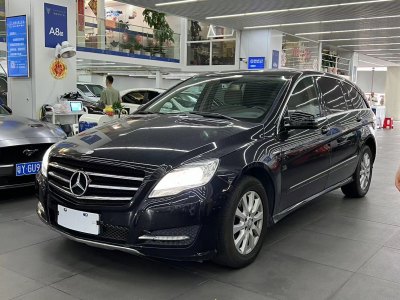 2017年6月 奔驰 奔驰R级(进口) R 320 4MATIC 商务型臻藏版图片