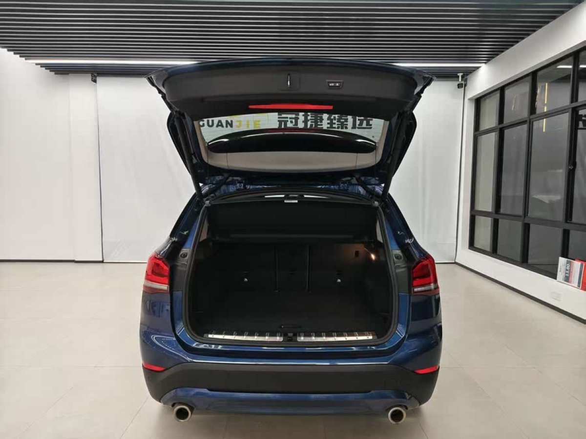 寶馬 寶馬X1  2020款 sDrive25Li 領(lǐng)先型圖片